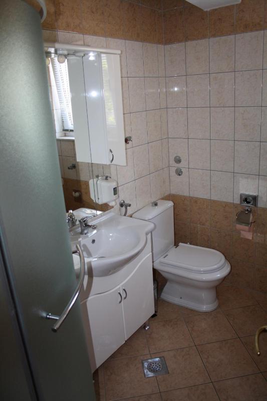 Two-Bedroom Apartment with Sea View (5 Adults) image 2