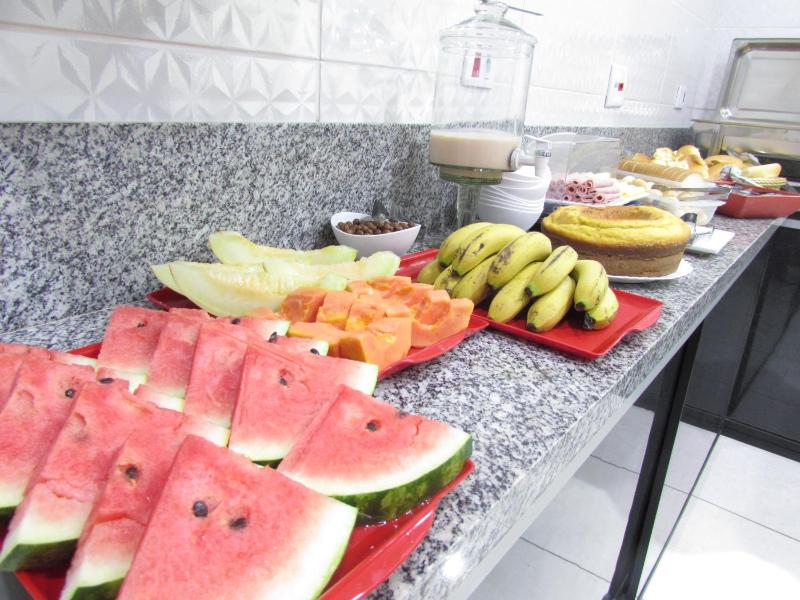 Hotel Minho - Pertinho do Metrô Rua 25 de Março Brás e Bom Retiro - Café da Manhã Incluso - Estacionamento em Frente - image 3