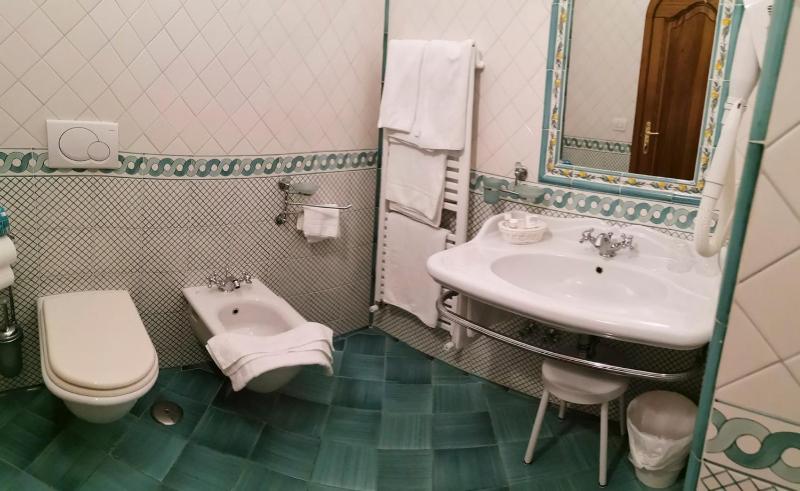Superior Double or Twin Room with Garden View image 4
