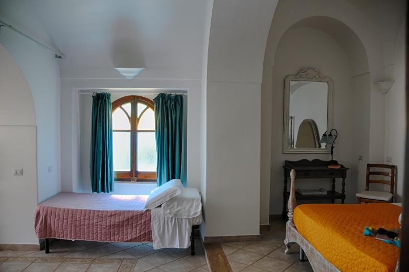 Deluxe Double or Twin Room with Sea View image 3