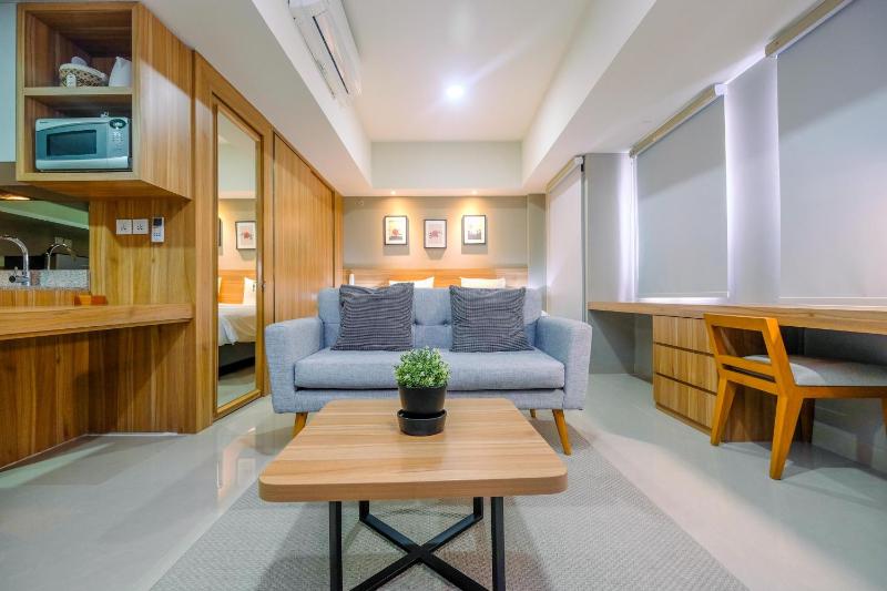 Cozy and Spacious Studio Apartment at Mustika Golf Residence By Travelio - image 4