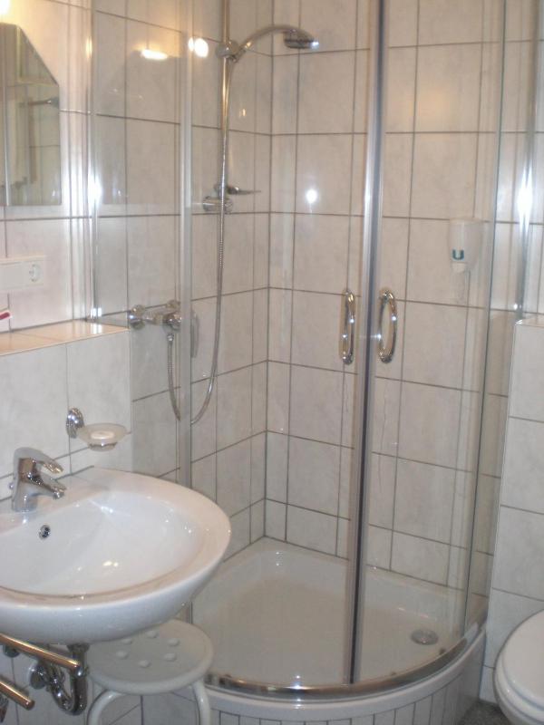 Single Room image 4