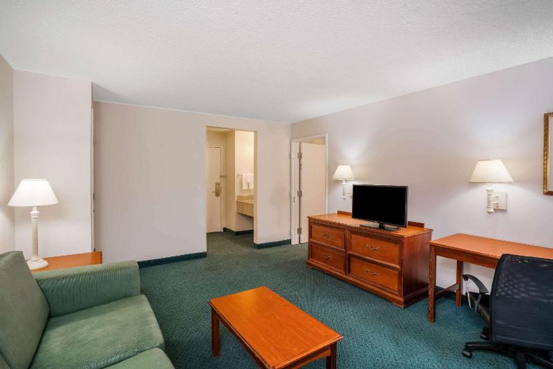 King Apartment - Non-Smoking image 2