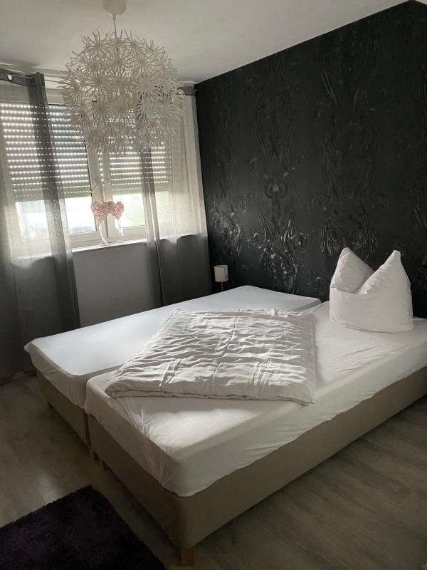 One-Bedroom Apartment image 3