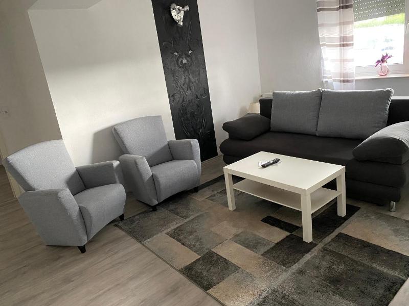 One-Bedroom Apartment image 2