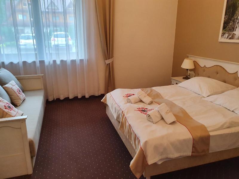 Suite (4 Adults) without balcony image 3