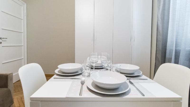 One-Bedroom Apartment image 4