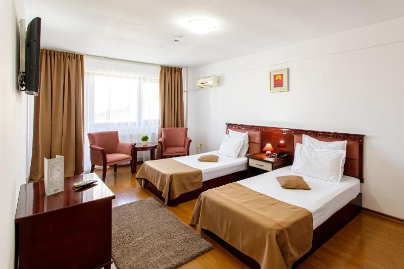 Lira Pacific Aparthotel - image 2