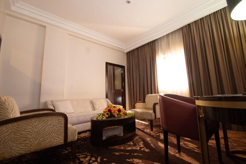 Hôtel Fleur de Lys Plateau - image 6