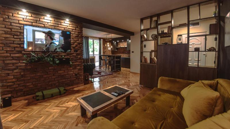 One-Bedroom Apartment image 1