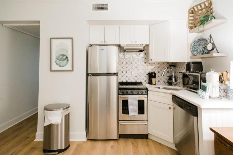 One-Bedroom Apartment image 3