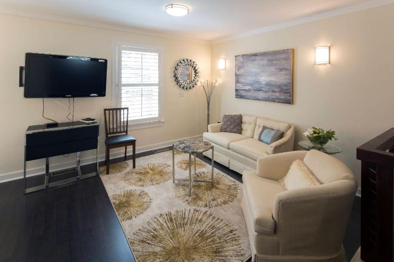 Studio Apartment image 3