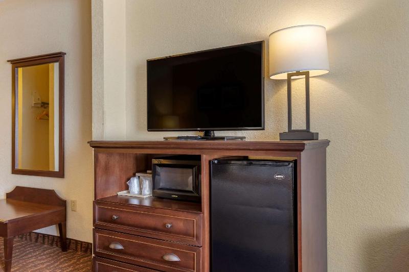 King Room - Non-Smoking image 4