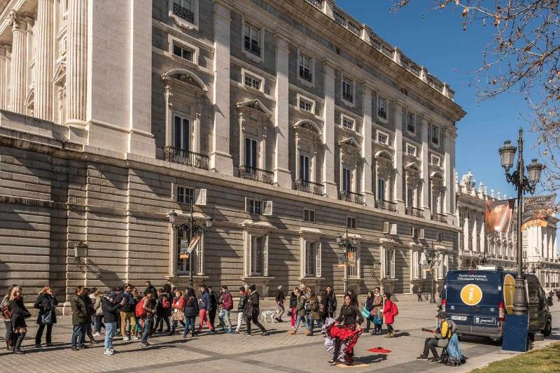 Apartment with Balcony image 4