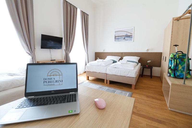 Triple Room image 3