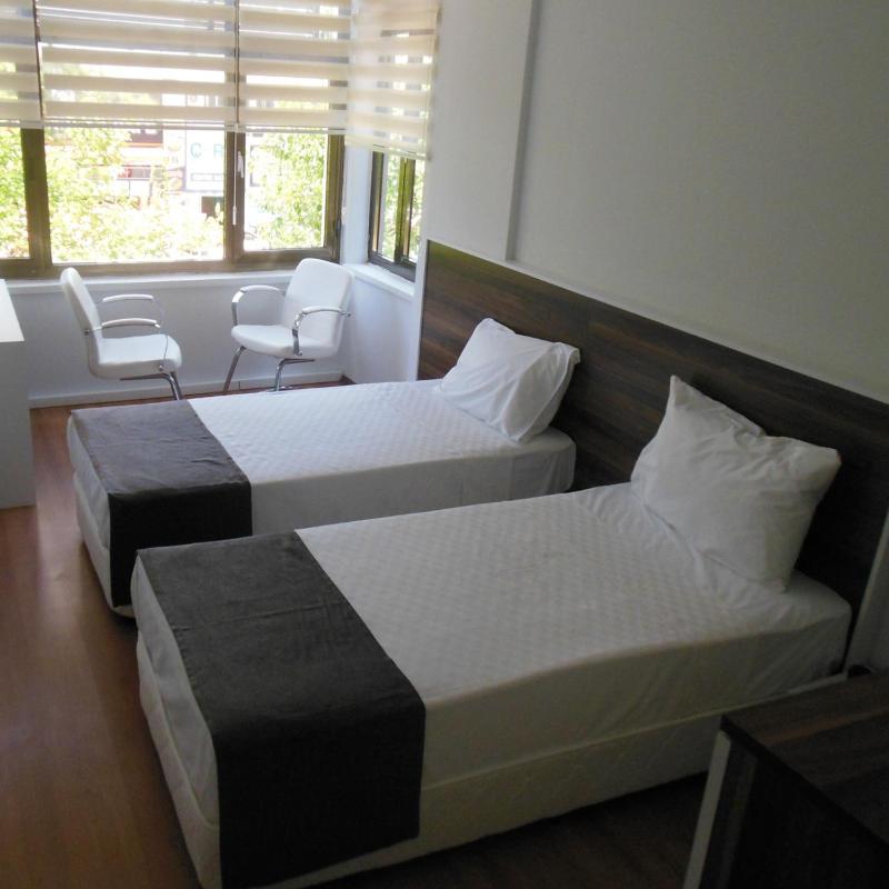 Double Room image 4