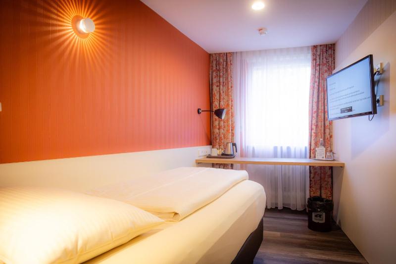 Standard Single Room with Shower image 1