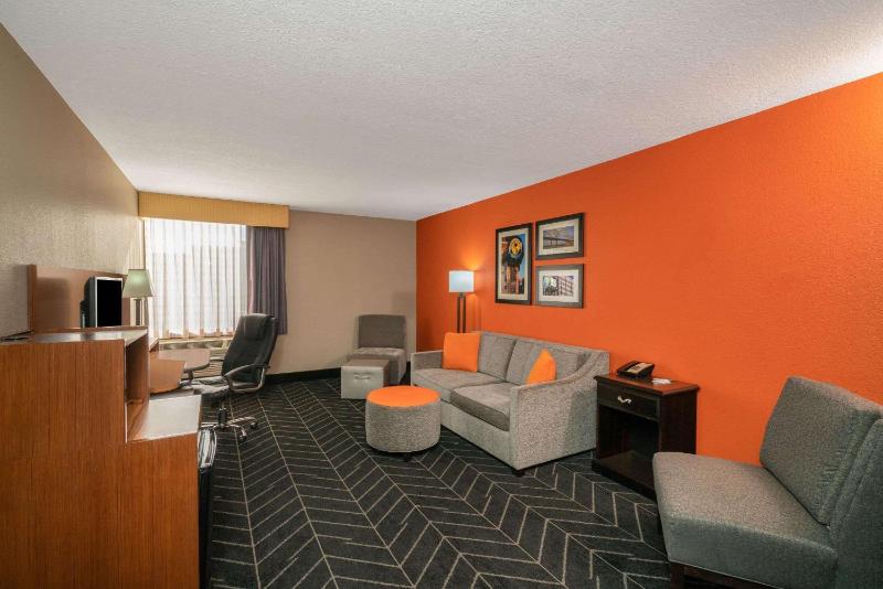 Deluxe Family Suite - Non-Smoking image 3