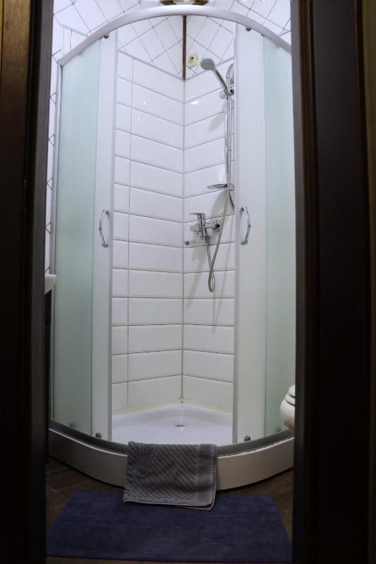 Double Room image 4