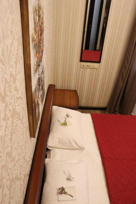 Double Room image 2