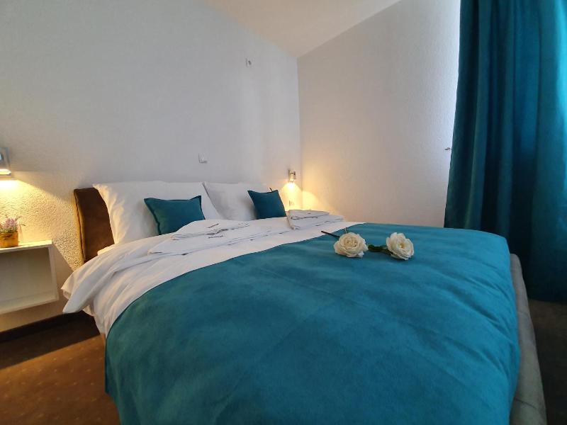 Double Room image 4