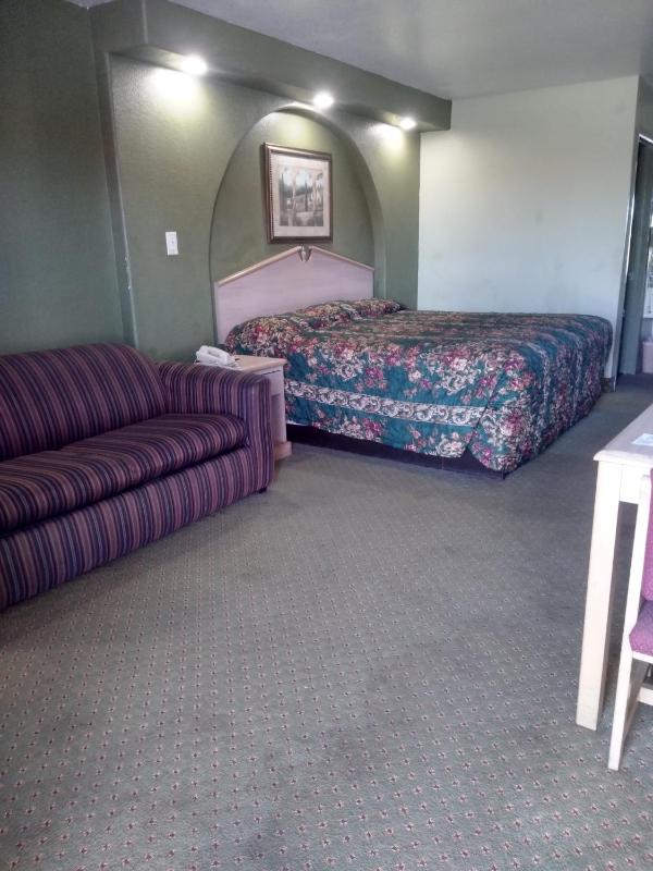 King Room image 4