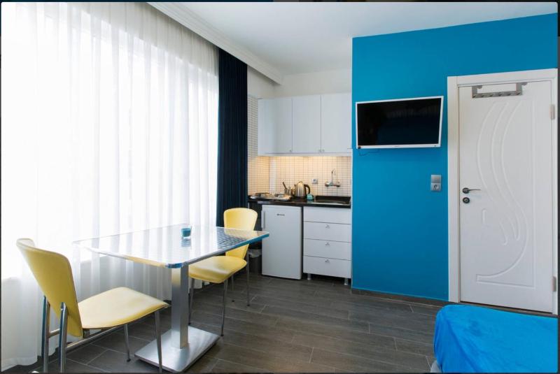 Deluxe Room image 3