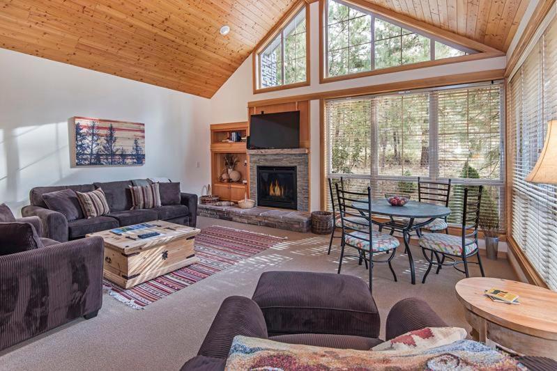One-Bedroom Holiday Home image 1