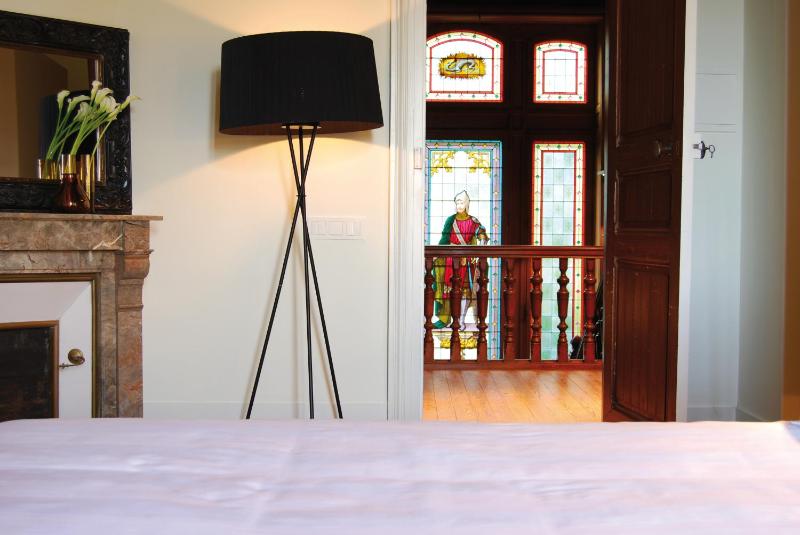 Room M image 3