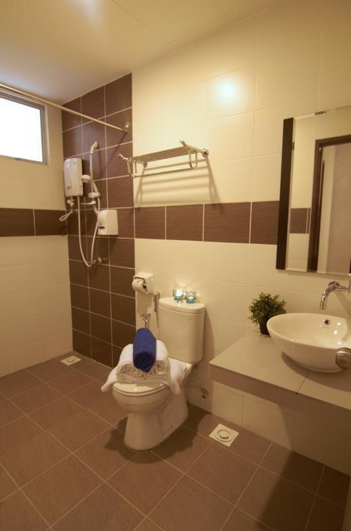 Taman Air Lagoon Resort at A921 unlimited waterpark access Melaka - image 9