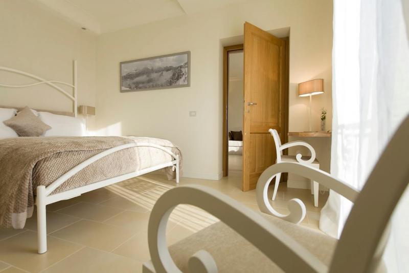 Deluxe Suite image 4
