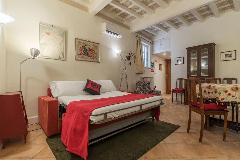 One-Bedroom Apartment image 4