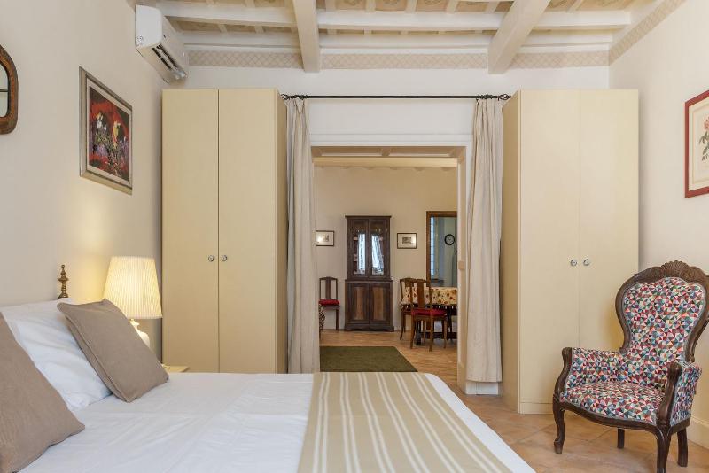 One-Bedroom Apartment image 3