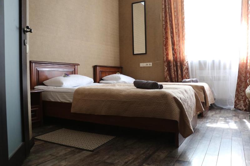 Comfort Twin Room image 3