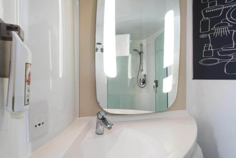 Double Room image 2