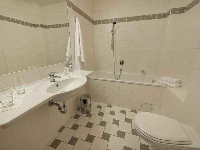 EA Hotel Populus - image 9