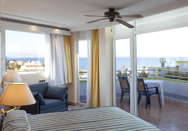  Junior Suite Lateral Sea View image 4