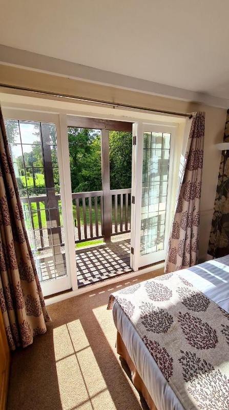 Superior Double Room image 3