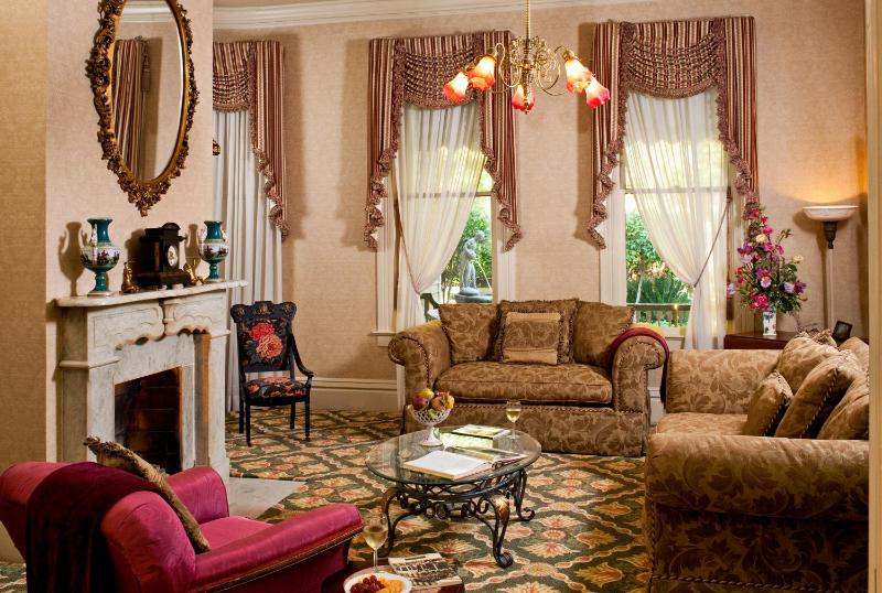 Two-Bedroom King Suite - Rose Suite image 2