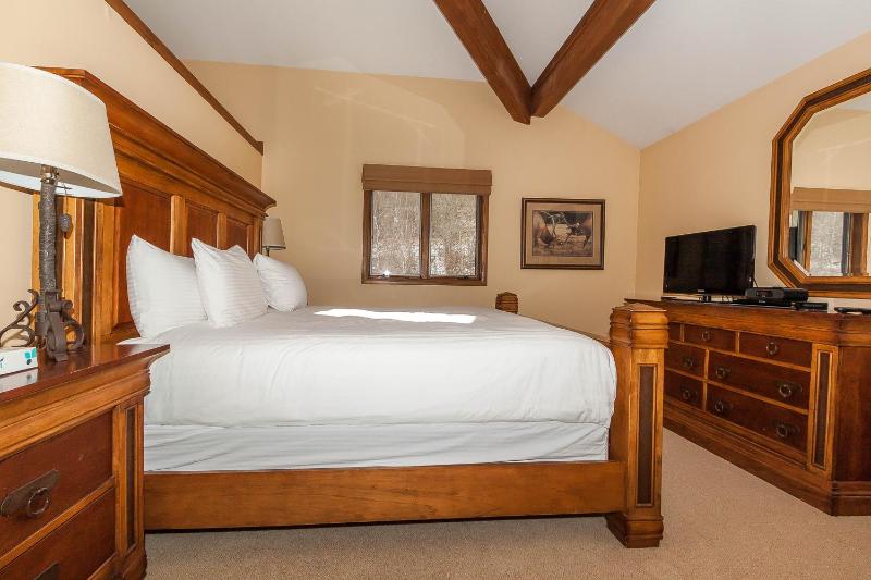 Four-Bedroom House image 3