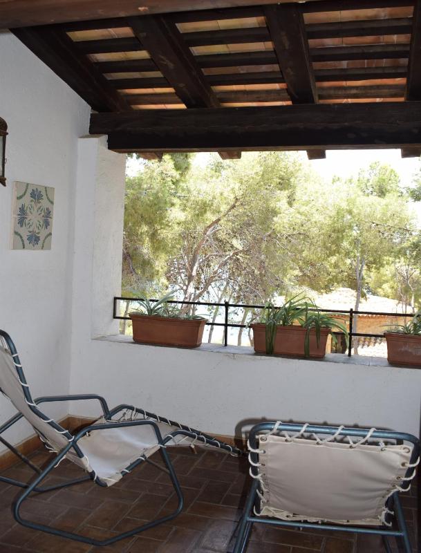 One-Bedroom Apartment with Sea View image 4