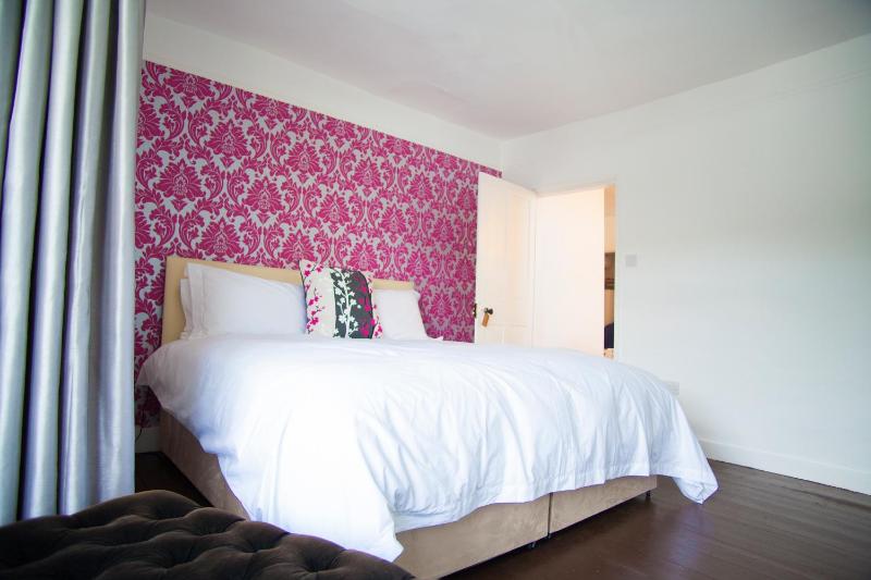 Standard Twin Room image 2