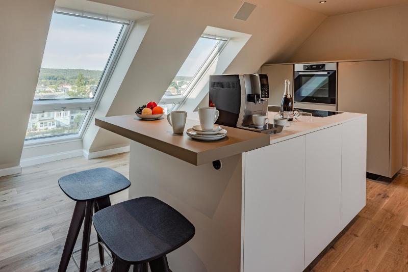 Suite with Sea View image 2