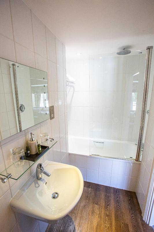 Standard Double Room image 4