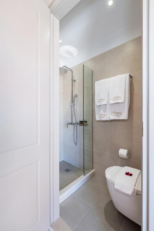 Viaggio Elegant Rooms - image 43