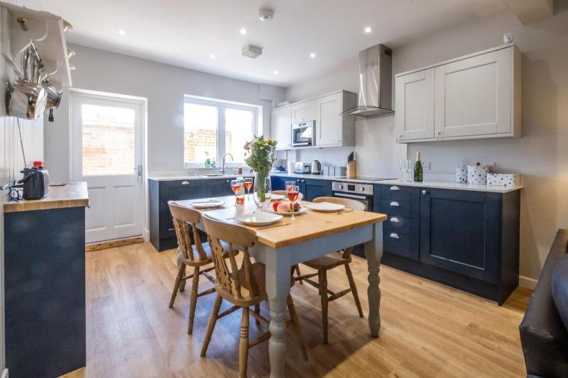 Elm Cottage - image 16