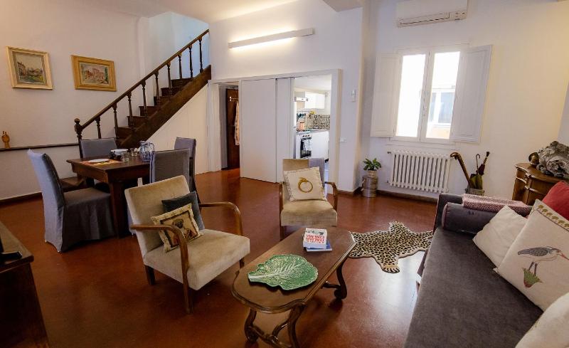 One-Bedroom Apartment image 3