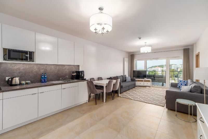 Family Holiday Apartment Aquamarina Prima by Noclegi Renters - image 16