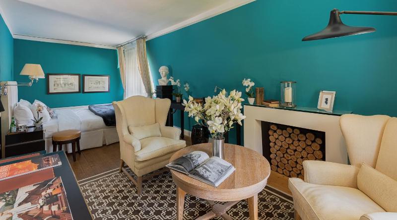 Deluxe Garden Suite image 2