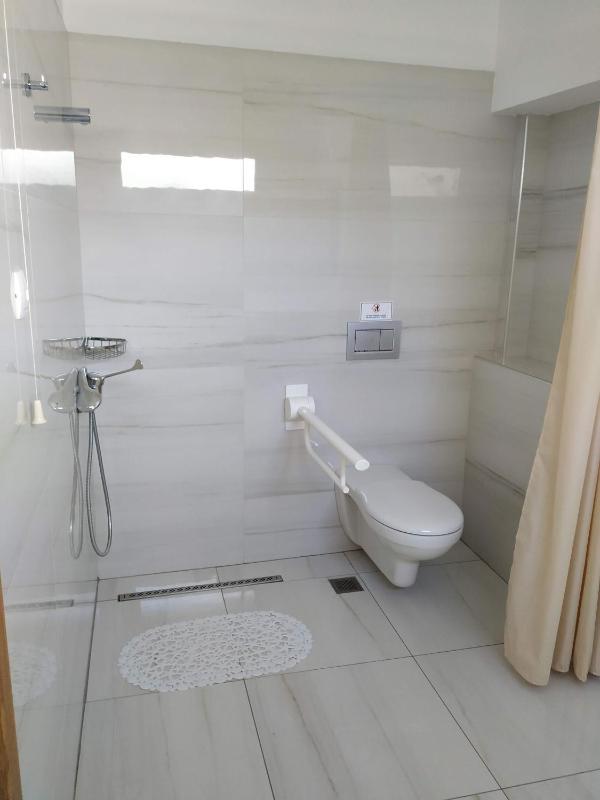 Deluxe Double or Twin Room with Garden View image 3